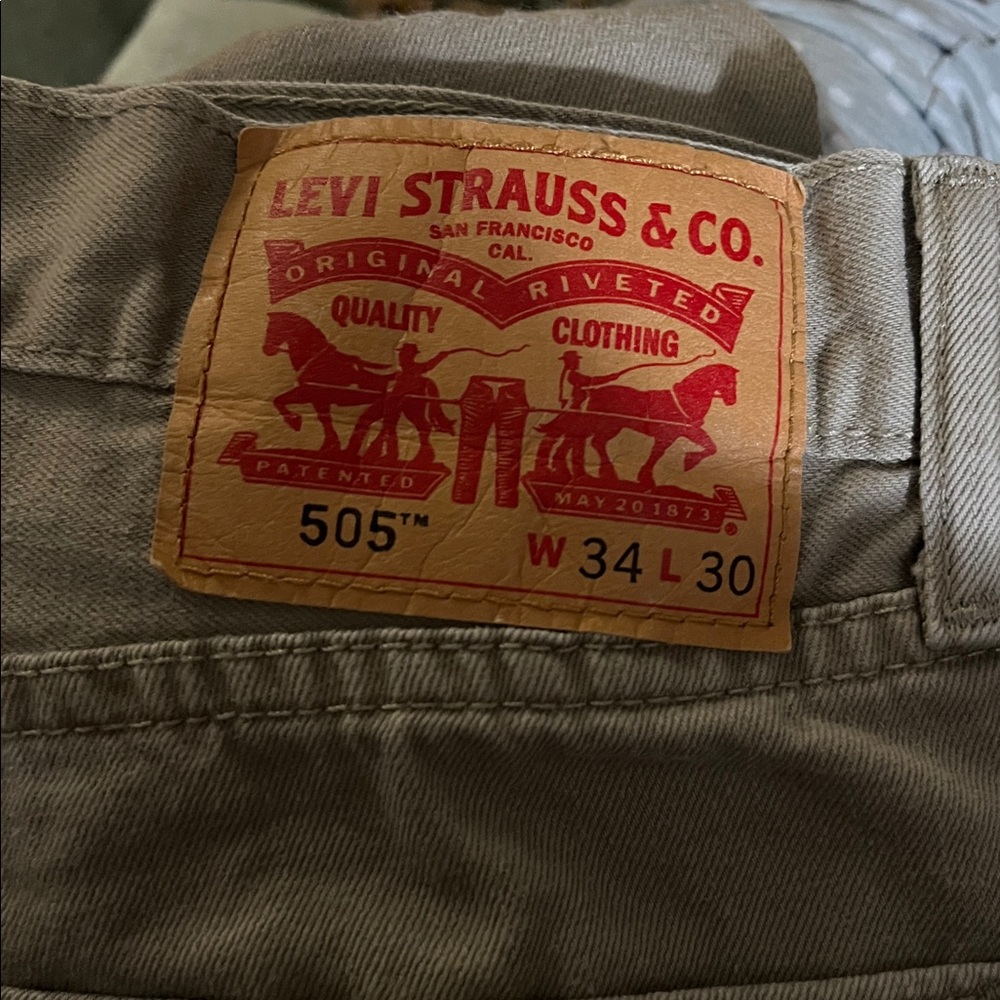 Levi khaki 505 34X30 - Picture 3 of 3